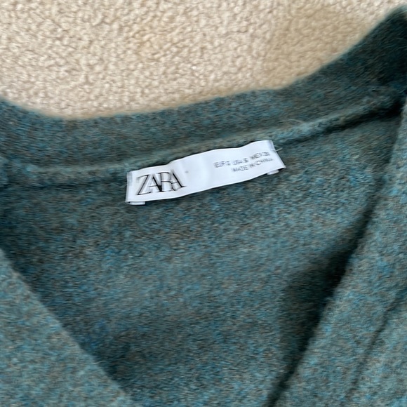 Zara Cropped Cardigan + Bra - Picture 2 of 2